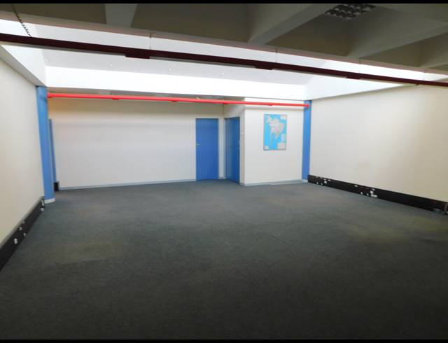 275M² OFFICE TO LET IN FERNDALE